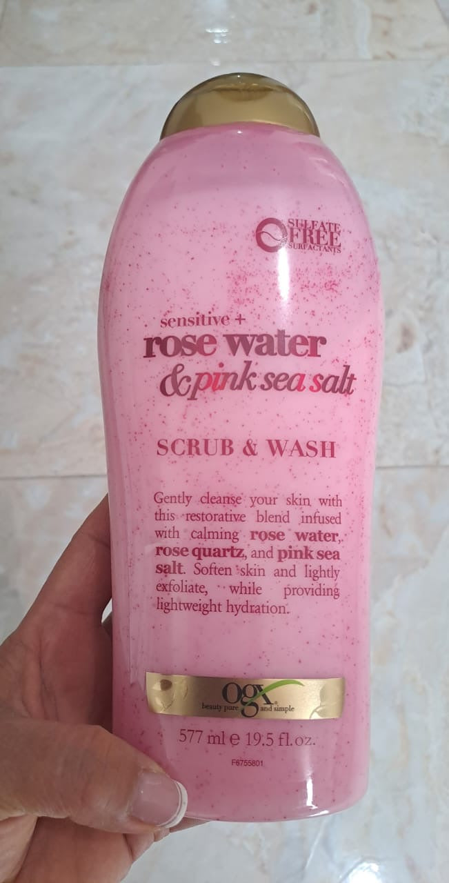 OGX Rose Water & Pink Sea Salt – Scrub & Wash 577 mL